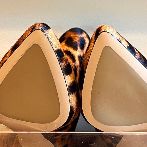 Talbots‎ Iona Leopard Calf Hair Kitten Heel Bootie Size 7 - Picture 9 of 12
